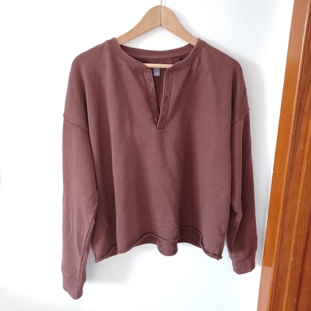 NWoT Aerie Fleece Cropped Henley Neck Sweatshirt in 'Maroon' - Picture 2 of 7